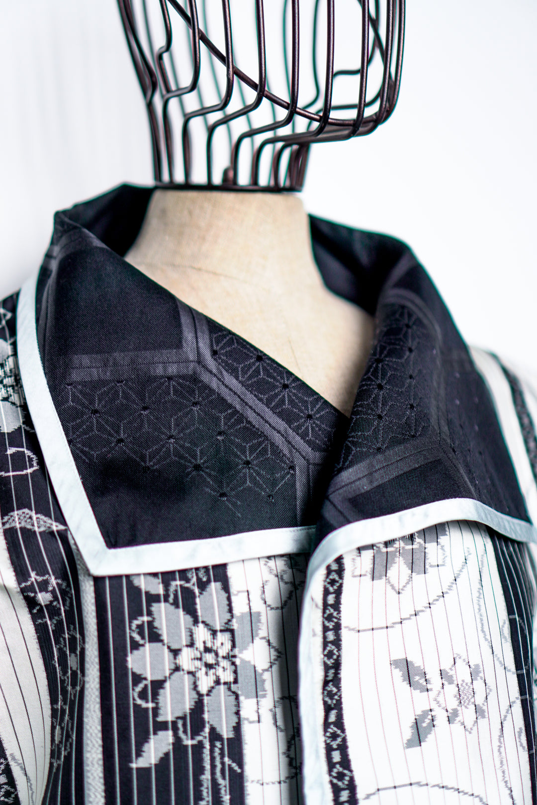 Reversible Short Silk Jacket | Allegra