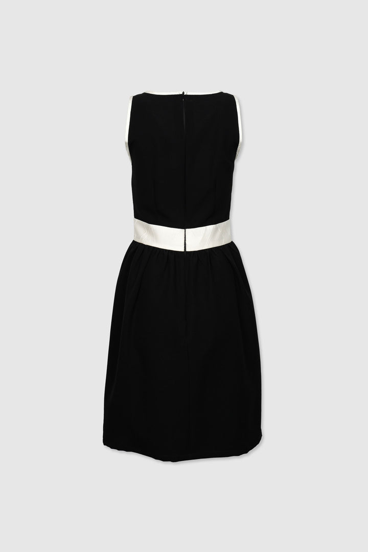 Black Sleeveless V-Neck Silk Dress with White Waistband & Edging | Ombra Eterna