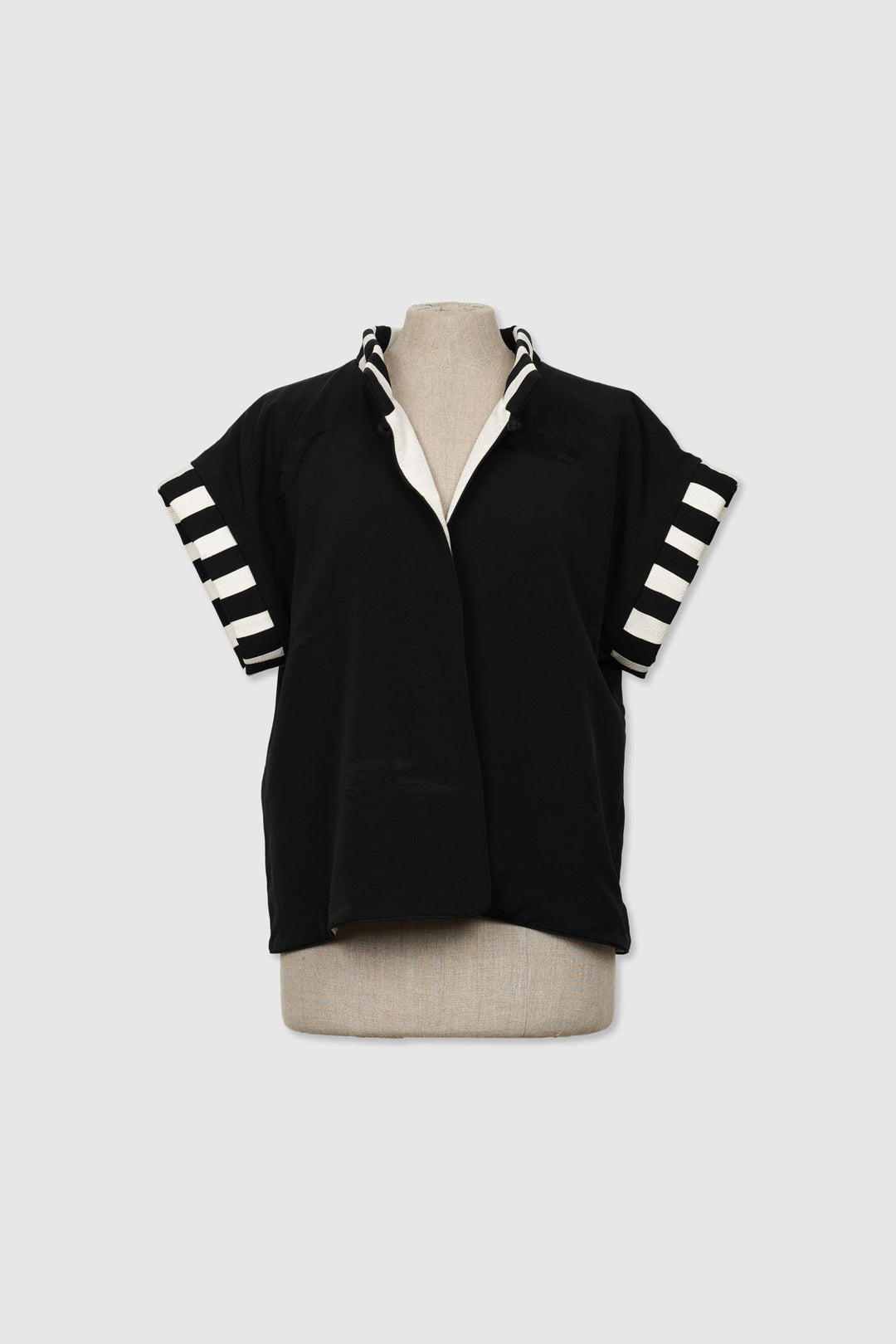 Black & White Silk Reversible Jacket | Eterno Elegante