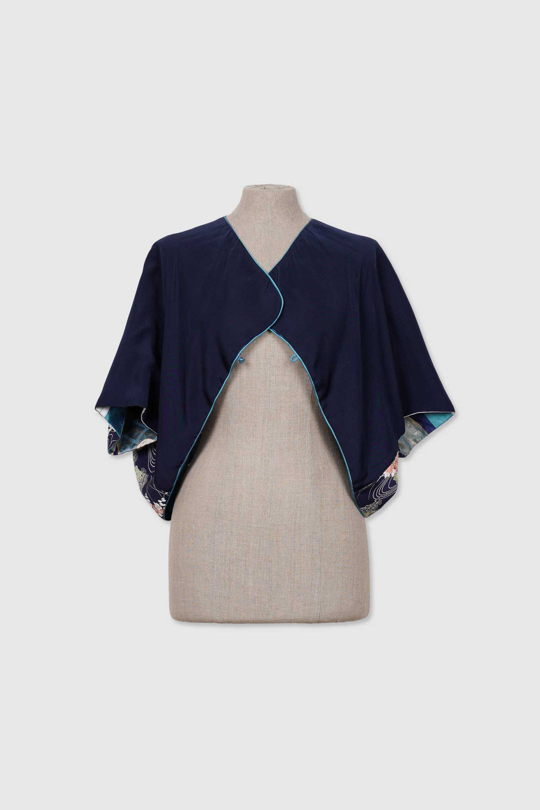 Silk Reversible 4-Way Bolero Jacket | Dokujisei | Waves