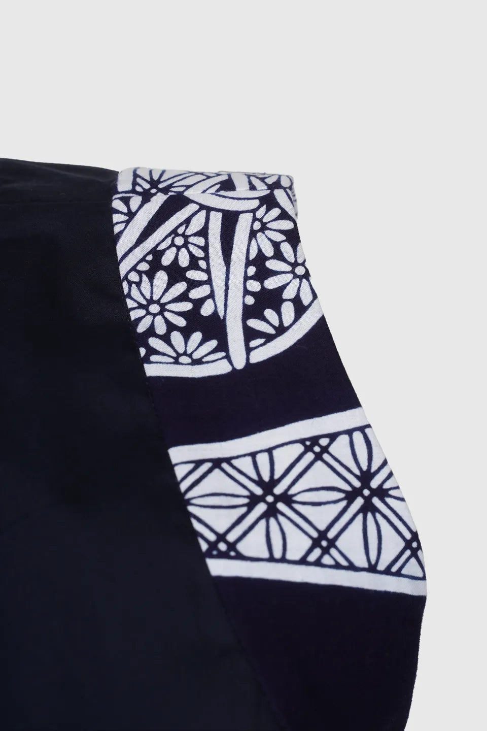 Sleeveless Blue Cotton Top with Patterned Yukata Details