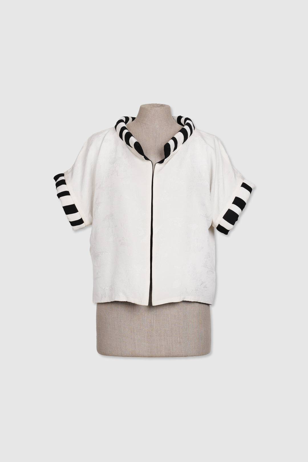 Reversible Silk Jacket With Short Sleeves in Two Tone